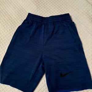 Nike boys shorts large